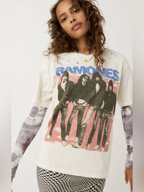 Daydreamer Ramones Graphic Tee in Stone Vintage